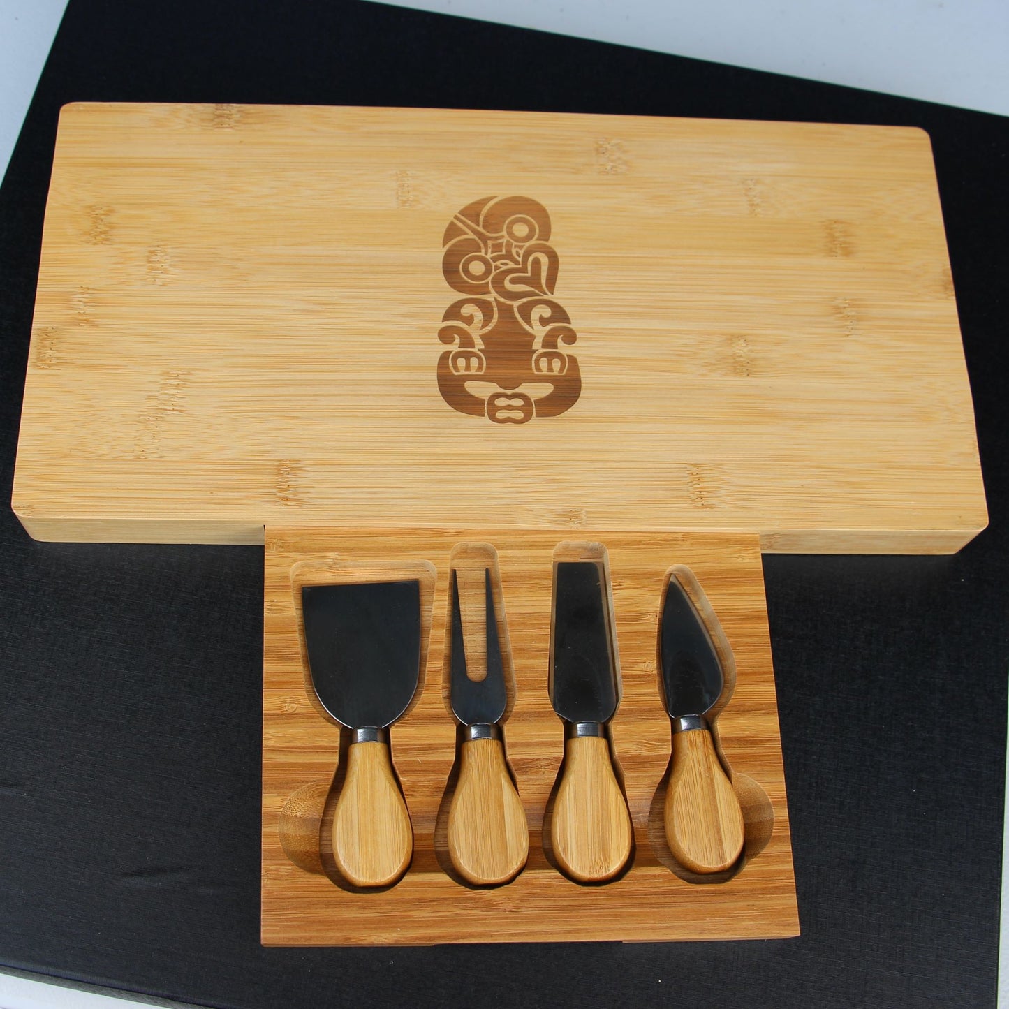 Engraved Cheeseboard Set